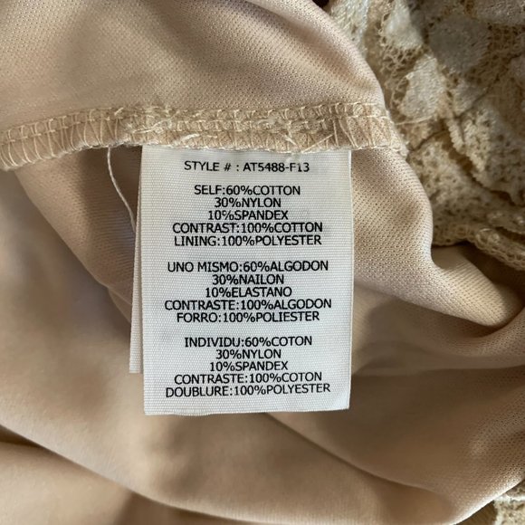 Women's A'Reve Soft Lace Open Cold Shoulder Batwing Sleeve Medium Blouse GUC - Picture 3 of 13